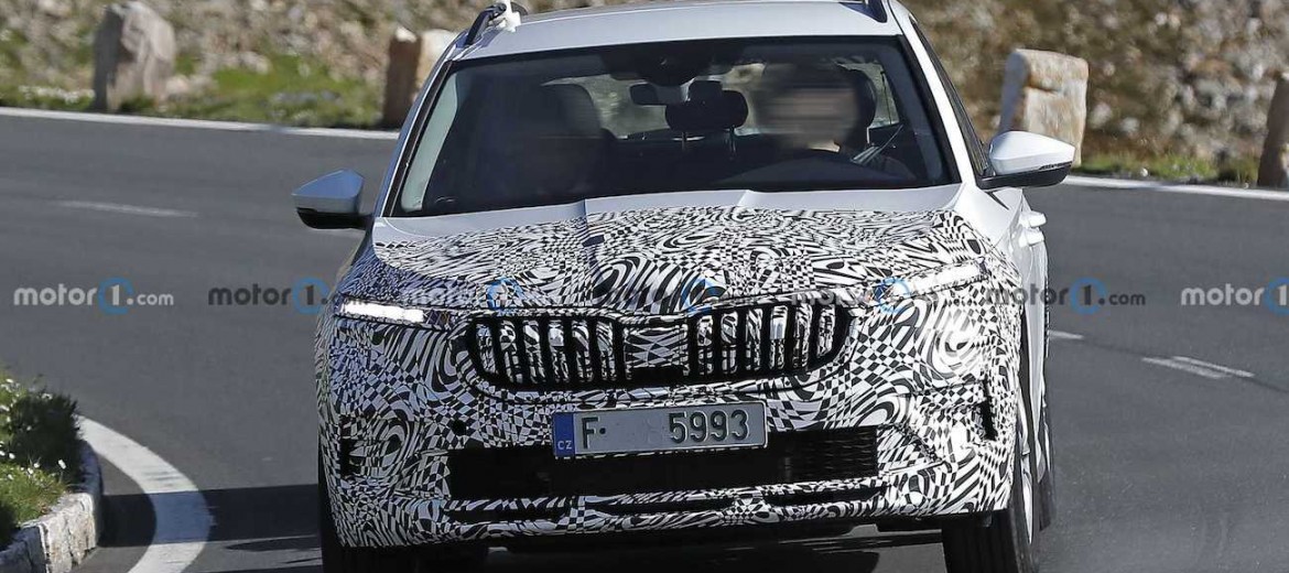 Шпионские снимки рестайлинговой Skoda Kamiq